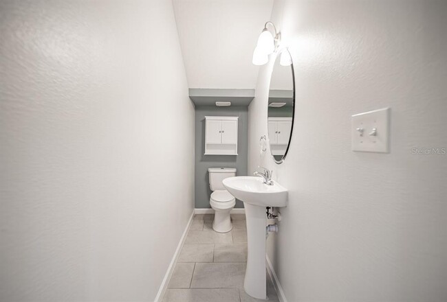 Building Photo - 900 Lakefront Village Dr