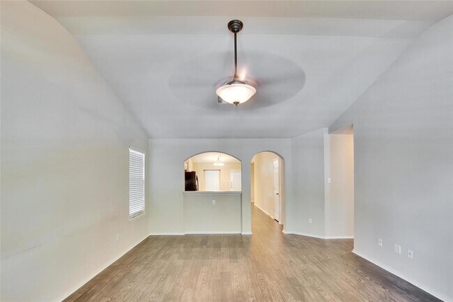 Building Photo - 210 Lollipop Ln