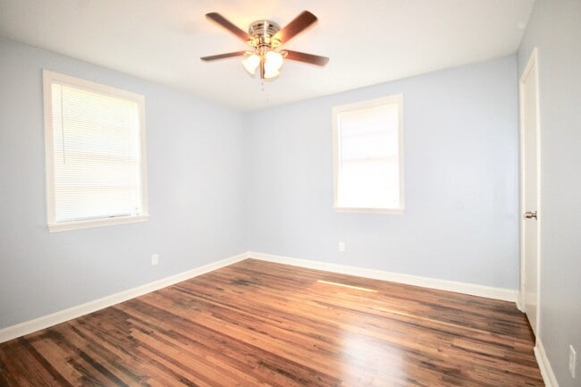 Building Photo - 4346 Falcon Dr