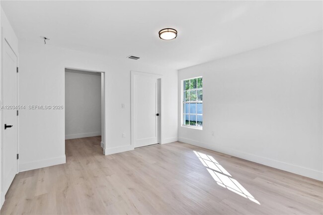Building Photo - 407 NW 45th St
