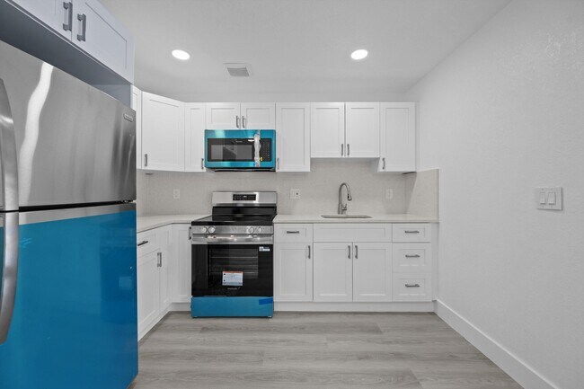 Building Photo - 2785 Reo Ln
