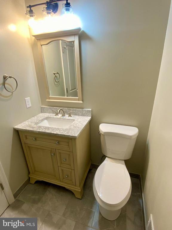 Building Photo - 2402 Winterbridge Ln