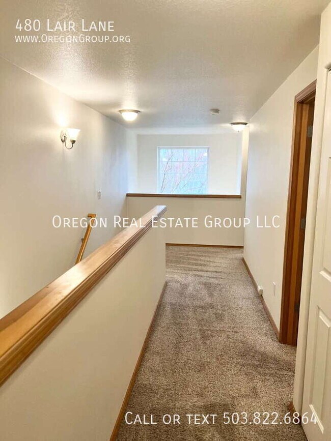 Building Photo - 480 Lair Ln