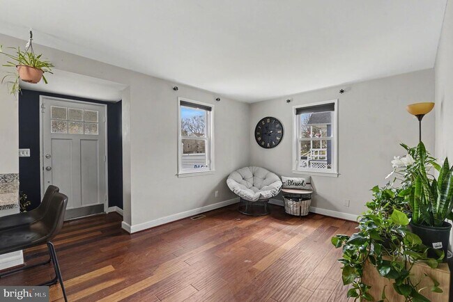 Building Photo - 2507 Glencoe Rd