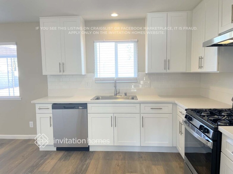 Building Photo - 7012 Raincloud Dr