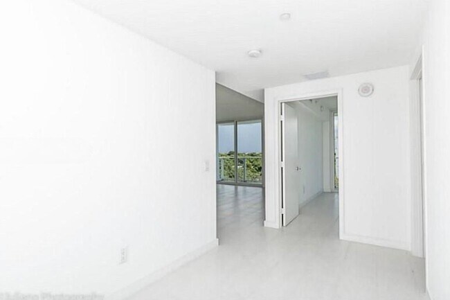 Building Photo - 4250 Biscayne Blvd