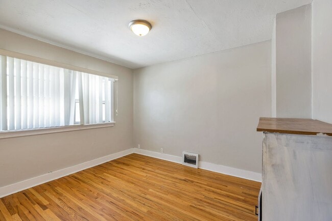 Building Photo - Charming 3 Bedroom Bungalow in West Valley