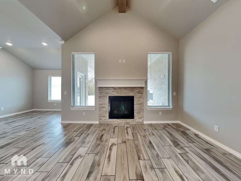 Building Photo - 10825 NW 8th St