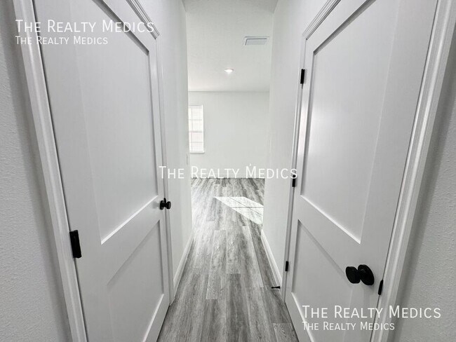 Building Photo - 310 Dogfish Way