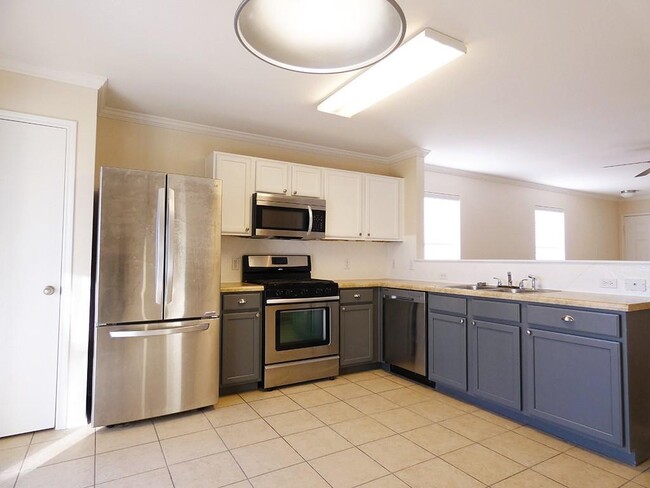 Building Photo - 1107 Canada Wild Dr