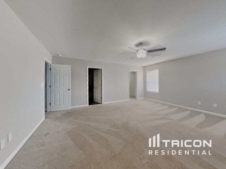 Building Photo - 4442 Vernon Cir SE