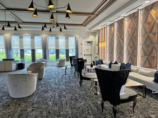 Building Photo - 17299 Pagoda Palms Dr