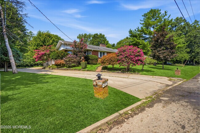 Building Photo - 470 Monmouth Pl