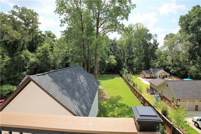 Building Photo - 957 Briarcliff Rd NE