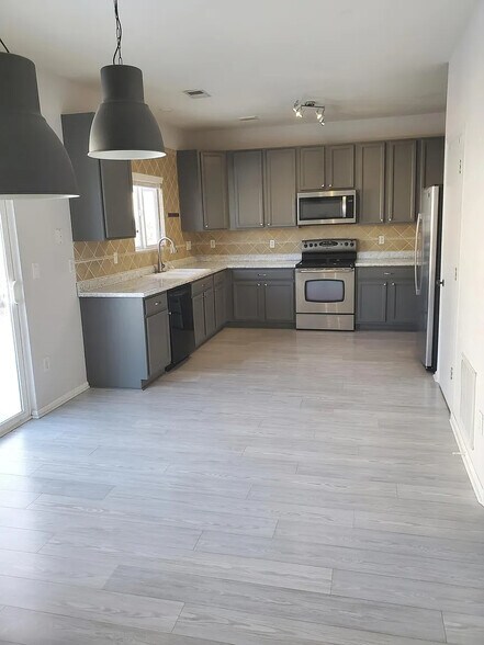 Kitchen - 19443 E 59th Ave