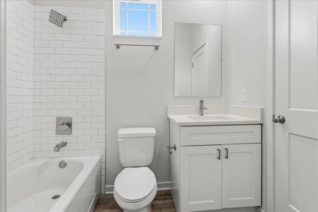 Building Photo - 516 SW 7th Pl