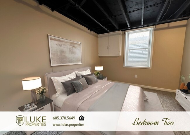 Building Photo - 904 S 2nd Ave