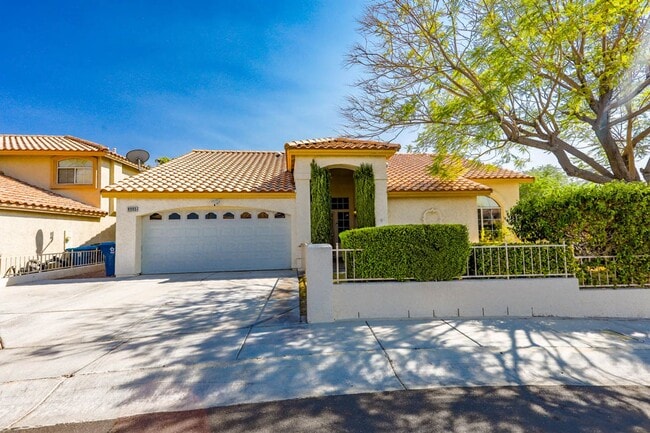 Primary Photo - Single Story Northwest 3 Bedroom Pool Home