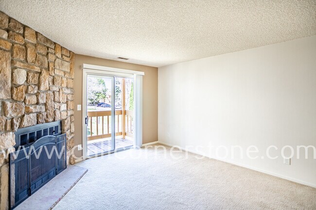 Building Photo - 850 Tenderfoot Hill Rd