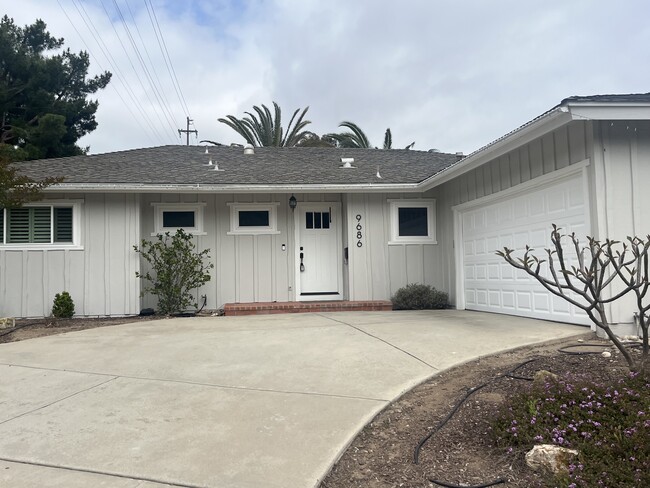Building Photo - 9686 Wayfarer Dr
