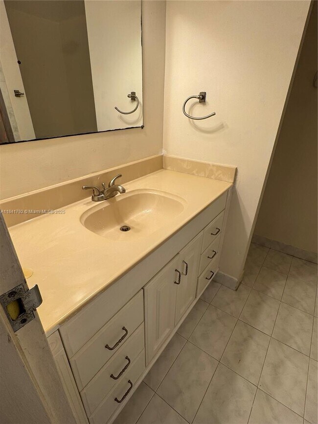 Building Photo - 2935 NE 163rd St