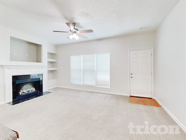 Building Photo - 4872 Sierra Way