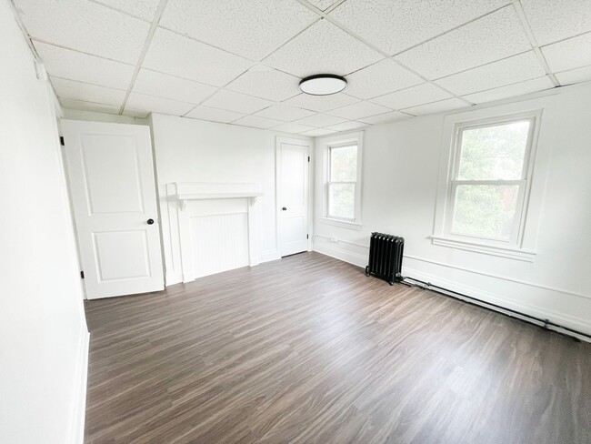 Building Photo - 129 Fitler St