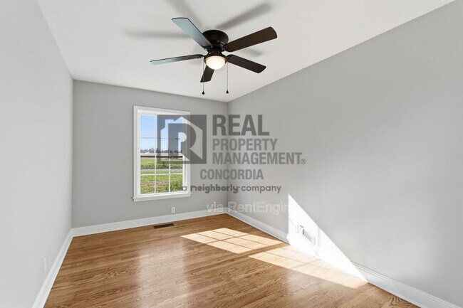 Building Photo - 1246 S Russell St