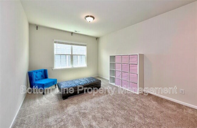 Building Photo - 9576 Herringbone Ln