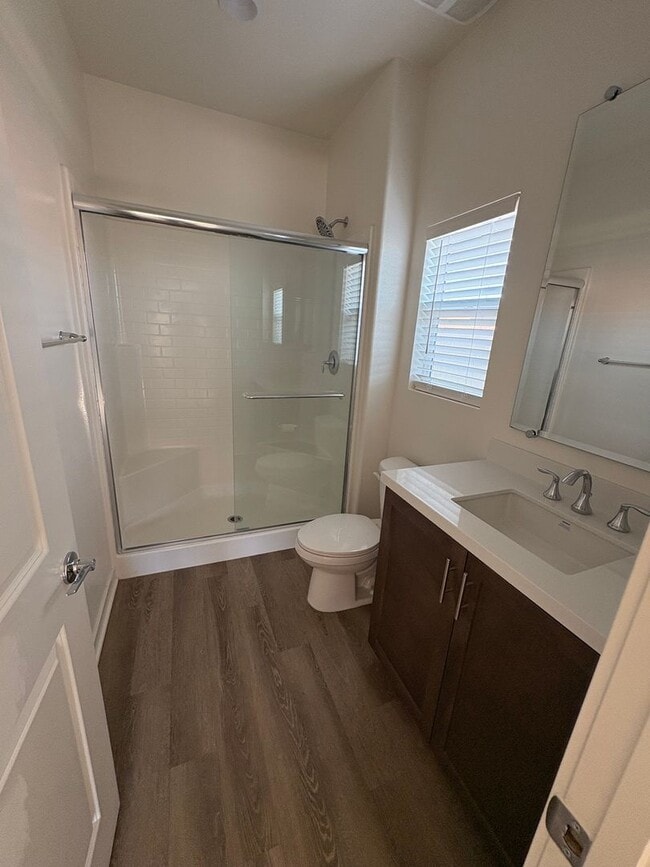 Building Photo - Stunning 5-bedroom, 3.5-bath home