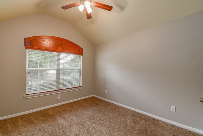 Building Photo - 13026 Echo Landing Dr