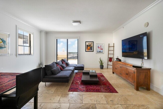 Building Photo - 8395 SW 73rd Ave