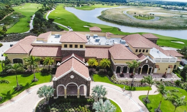 Building Photo - Available from Jun 1st as a furnished annual 2BR/2BA+Den Condo in Treviso Bay!