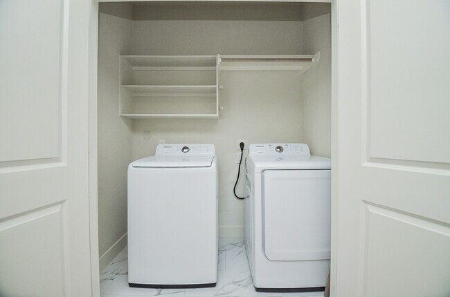 Building Photo - 1103 Fuschia Rd