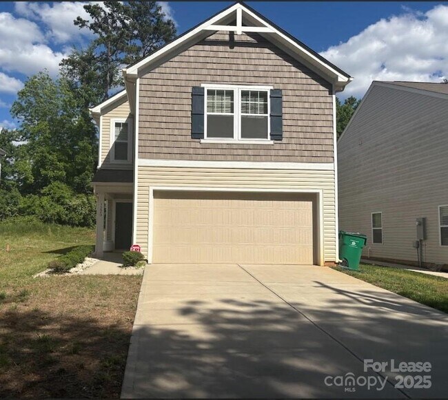 Primary Photo - 3220 Capitol Dr