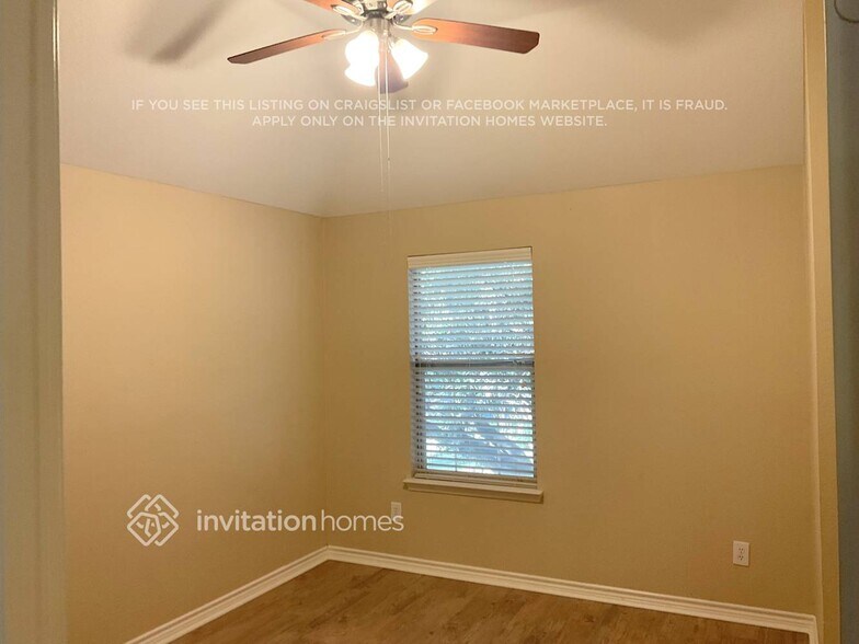 Building Photo - 2 Devon Ct