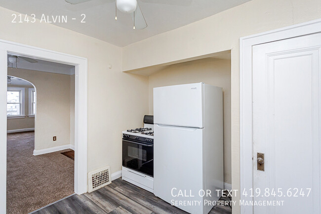 Building Photo - ?? Snag This Lucky Apartment Before the Le...