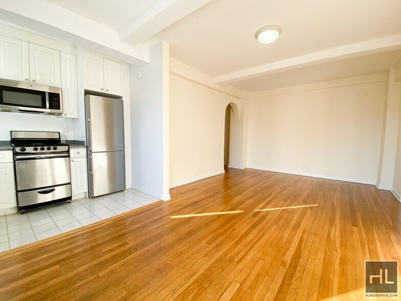 Building Photo - AMSTERDAM AVENUE