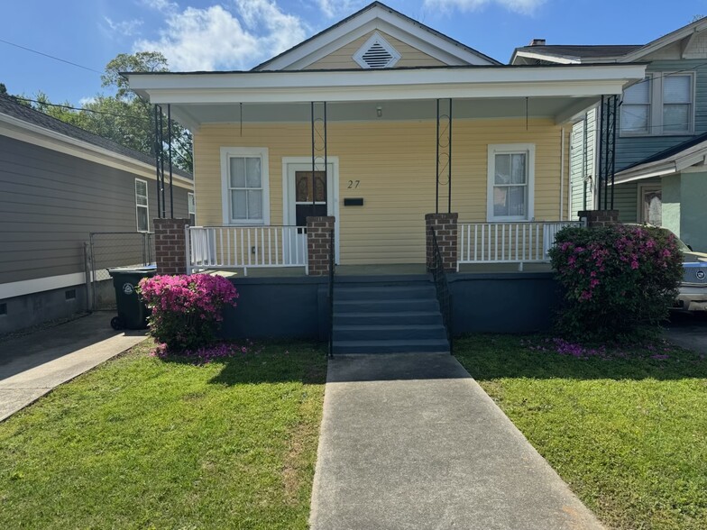 Primary Photo - 27 Maple St