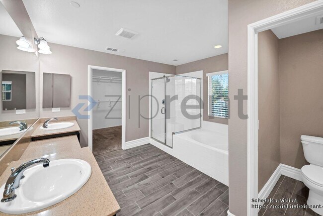 Building Photo - 4367 Amanecer Dr