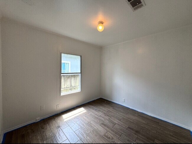 Building Photo - 11934 Greensbrook Forest Dr