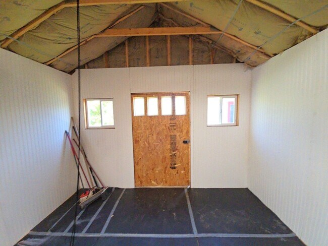 Building Photo - 254 Debbie Ln