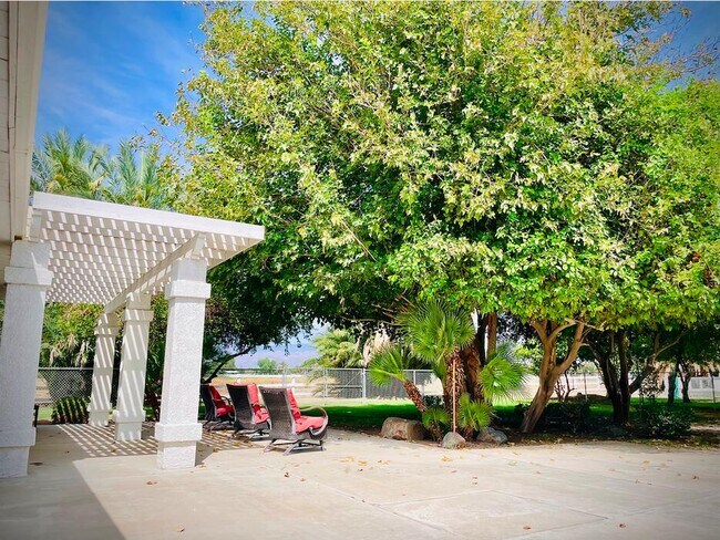 Building Photo - 82800 Avenue 58