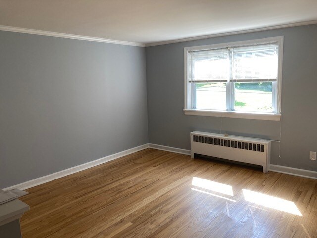 Building Photo - 55 Manor Dr