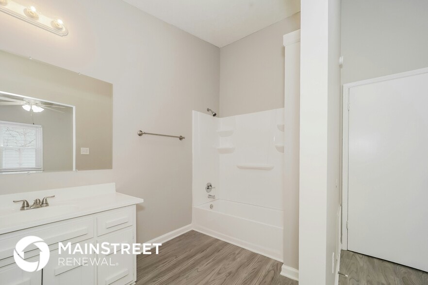 Building Photo - 1127 Reynolds Ct