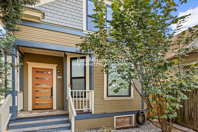 Primary Photo - Charming Three Bedroom Home In N Portland!