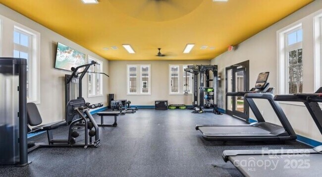 Building Photo - 9100 Bluedale Rd