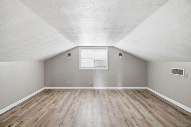 Building Photo - Expansive Living at an Unbeatable Value: Your Ultimate Multi-Level Escape!