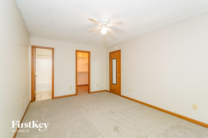 Building Photo - 4878 Oakleigh Pkwy