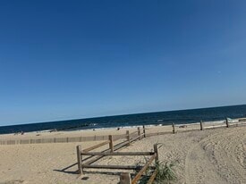 Building Photo - 518 Beach 126th St